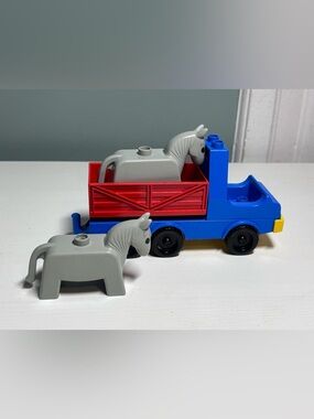 Lego Duplo Town Farm Horse Transport Truck Blue 2628 No Person, Extra Horse